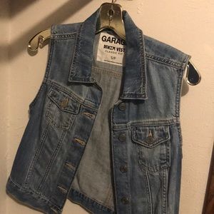 garage denim vest never worn